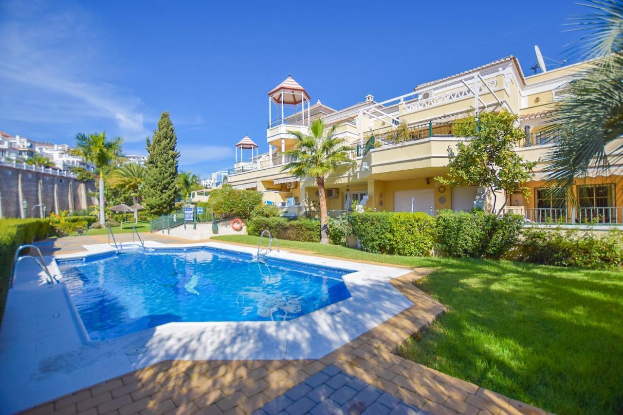 Refurbished 2-Bed Apartment Burriana Beach. Nerja Exteriér fotografie