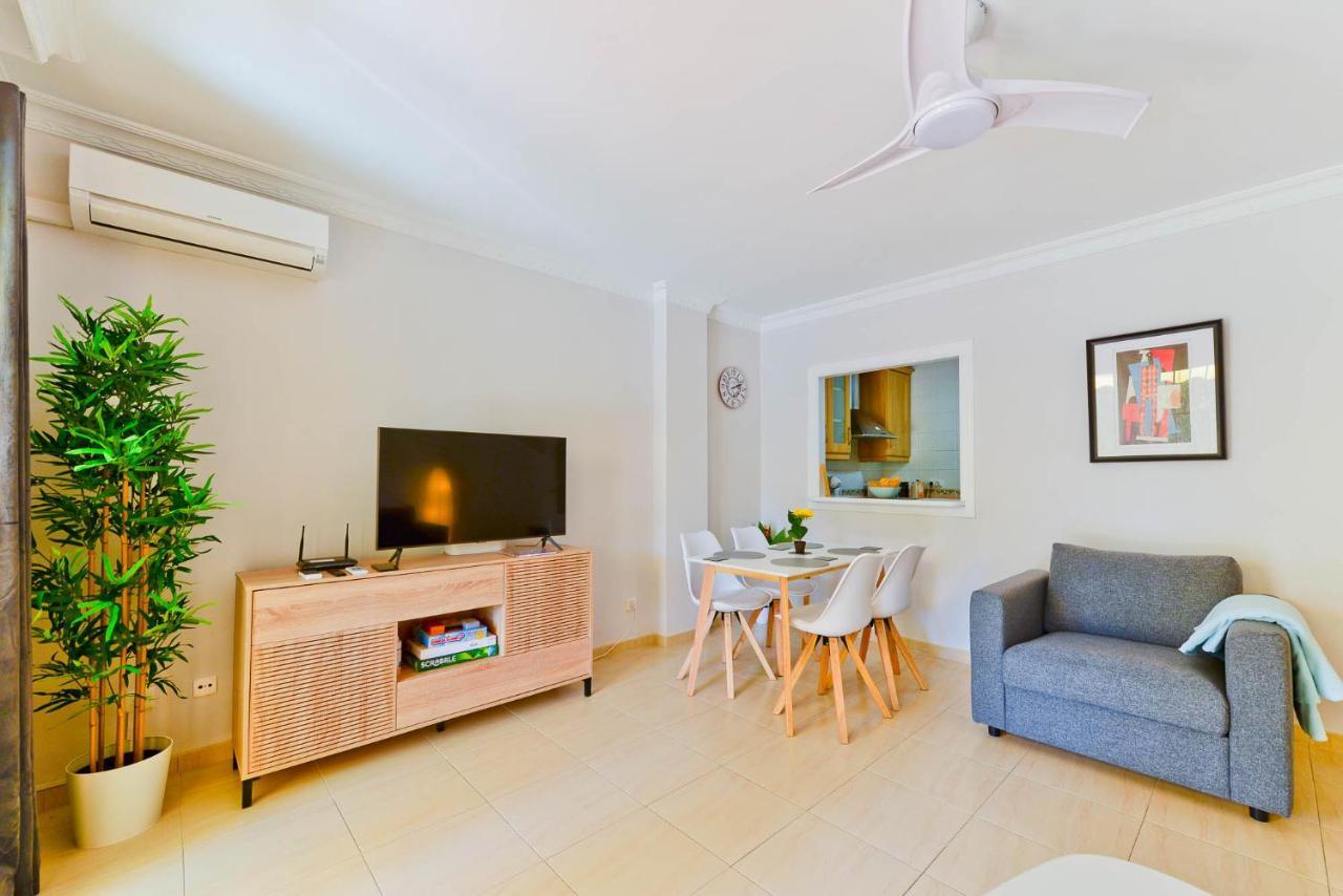 Refurbished 2-Bed Apartment Burriana Beach. Nerja Exteriér fotografie