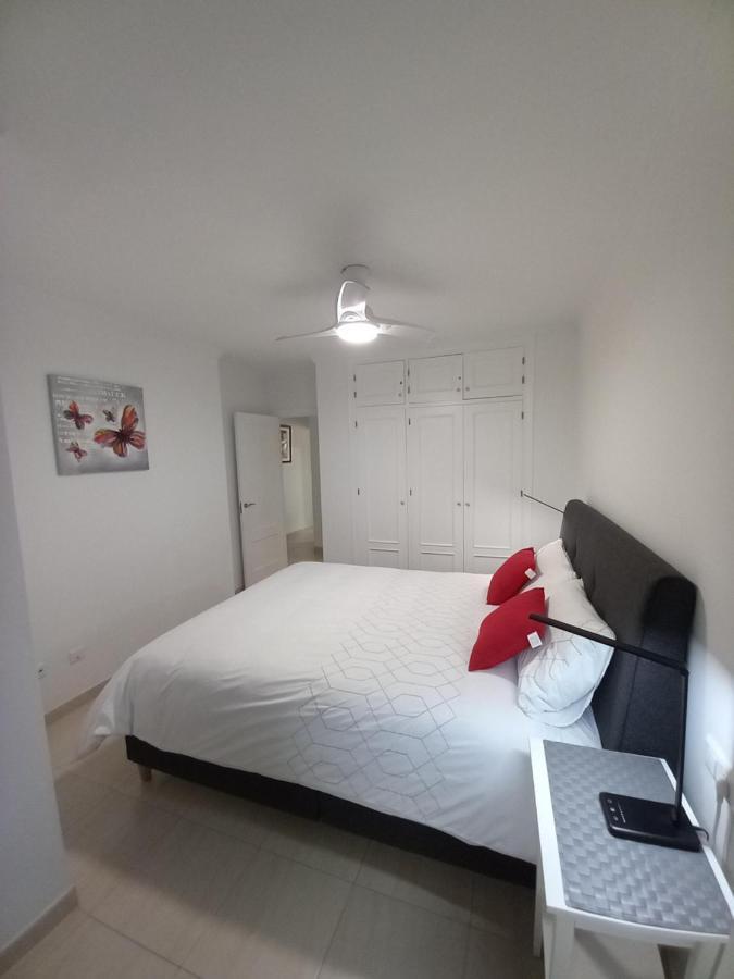 Refurbished 2-Bed Apartment Burriana Beach. Nerja Exteriér fotografie